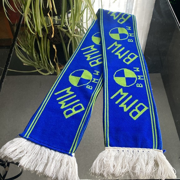 Vintage BMW Winter Scarf~Made in England - Picture 2 of 4